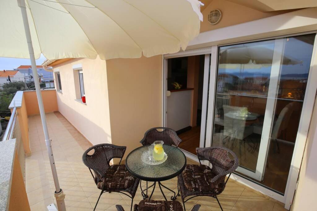 Apartman Lara Задар Екстериор снимка