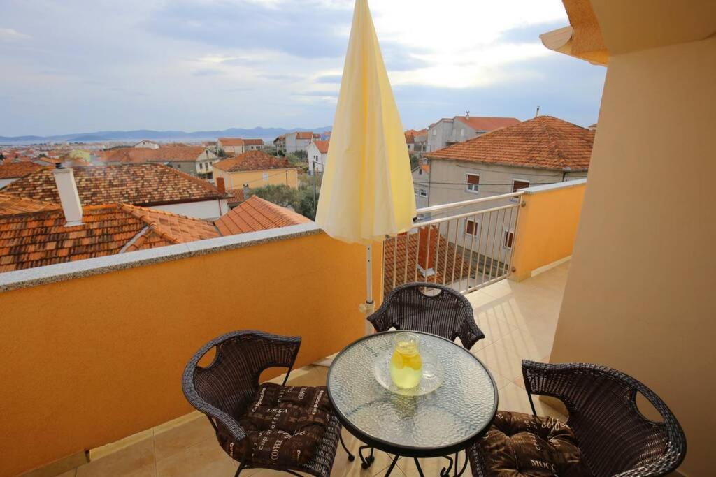 Apartman Lara Задар Екстериор снимка